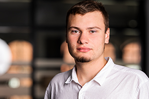 portrait_8_klein